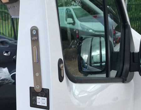 3 Things You Must Know To Why Install A Deadlock On Your Van